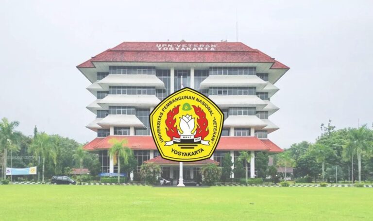 Tampak depan gedung UPN Yogyakarta. (Doc. Istimewa)
